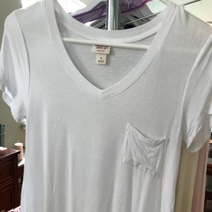 NWOT Mossimo V-Neck Flutter Tshirt